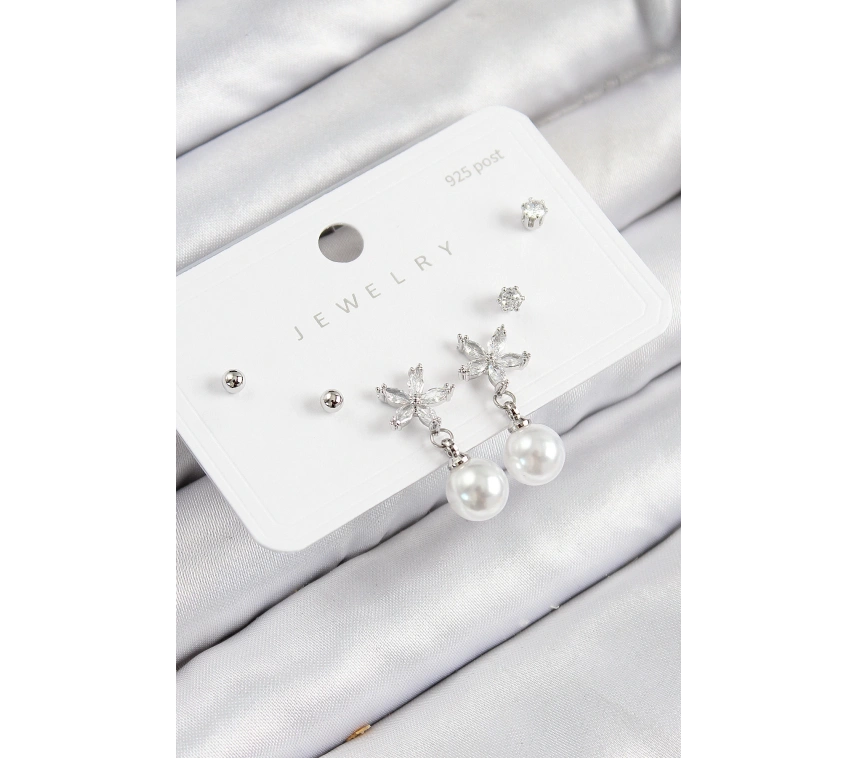 Pirinç Zirkon Taşlı İnci Sallantılı Çiçek Model Gümüş Renk 925 Ayar Gümüş Çivi Kadın Küpe Set