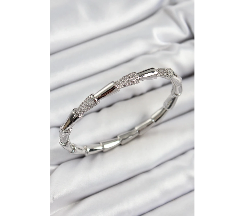 Pirinç Zirkon Taşlı Kemik Model Gümüş Renk Vip Kadın Bileklik