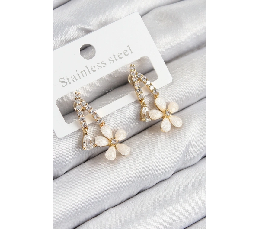 Pirinç Zirkon Taşlı Papatya Model Gold Renk Kadın Küpe