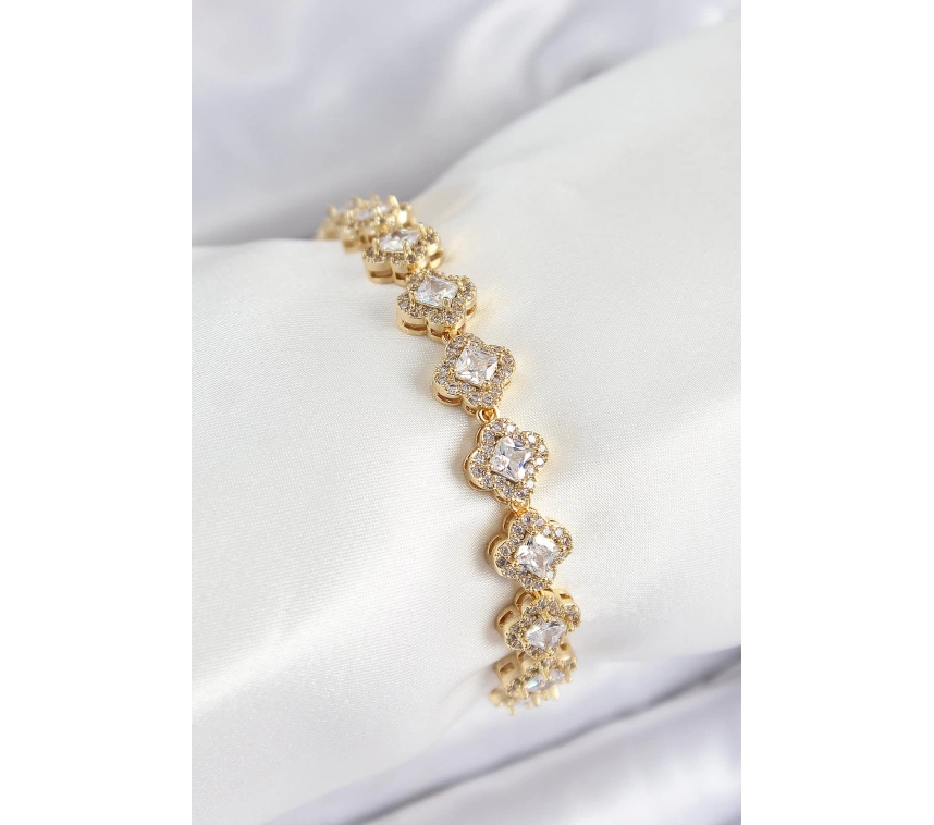 Pirinç Zirkon Taşlı Yonca Baget Model Gold Renk VIP Seri Kadın Bileklik