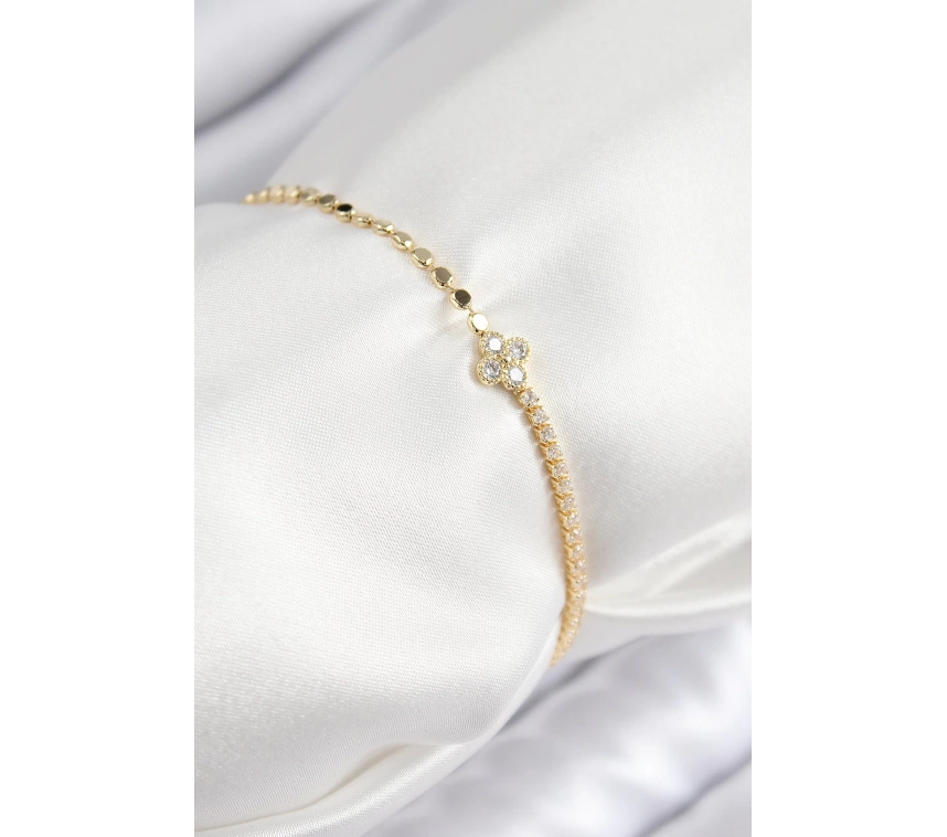 Pirinç Zirkon Taşlı Yonca Model Ezme Zincir Gold Renk Kadın Bileklik