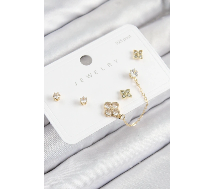 Pirinç Zirkon Taşlı Yonca Model Gold Renk 925 Ayar Gümüş Çivi Kadın Küpe Set