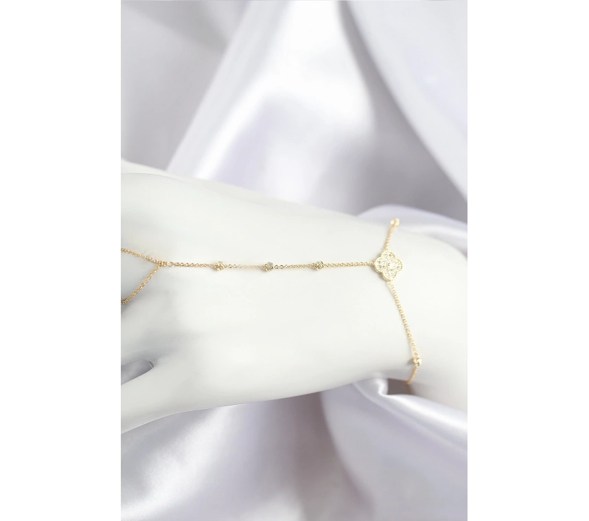 Pirinç Zirkon Taşlı Yonca Model Gold Renk Şahmeran