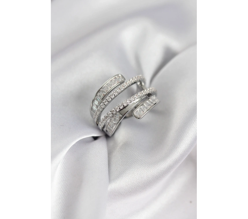 Sarmal Zirkon Baget Taşlı Gümüş Renk Kadın Yüzük