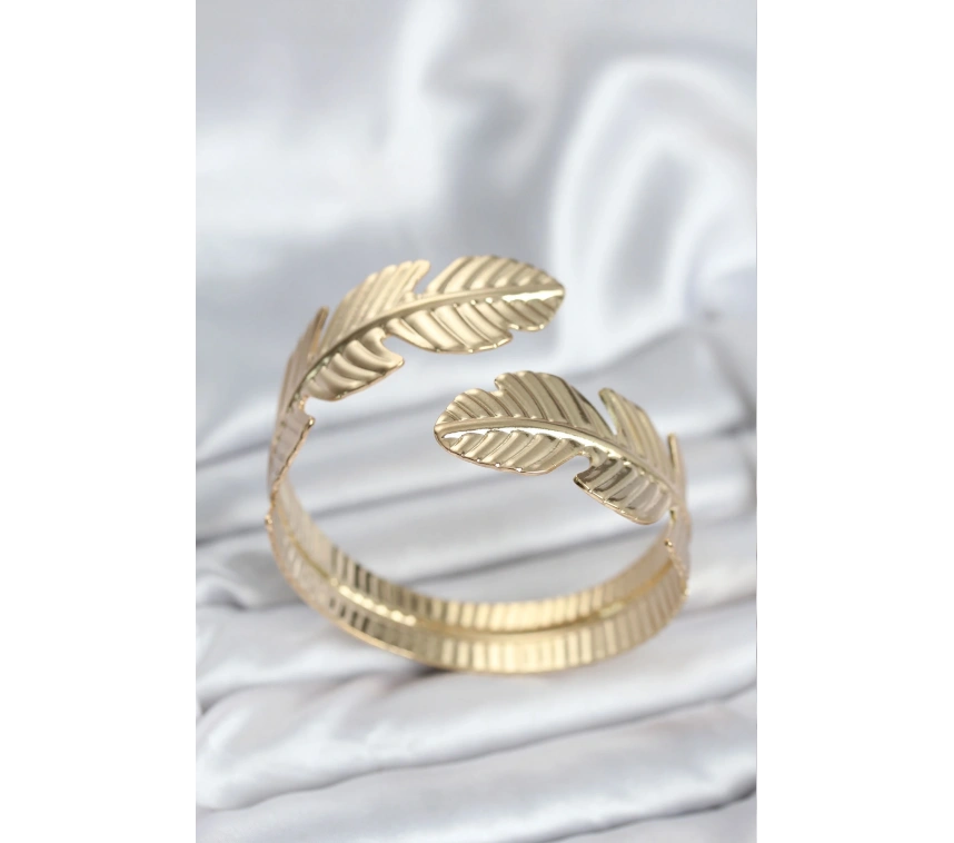 Yaprak Model Gold Renk Kadın Bileklik
