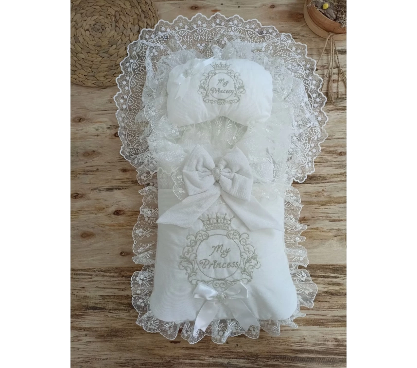 Yenidoğan Nil Taç Nakışlı Hayal Güpürlü Trilüks Kundak Bebek Battaniyesi 3lü Alt Açma Seti