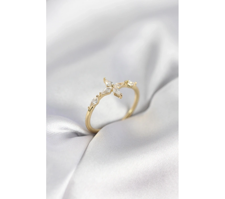 Yıldız Model Zirkon Taşlı Gold Renk Kadın Yüzük