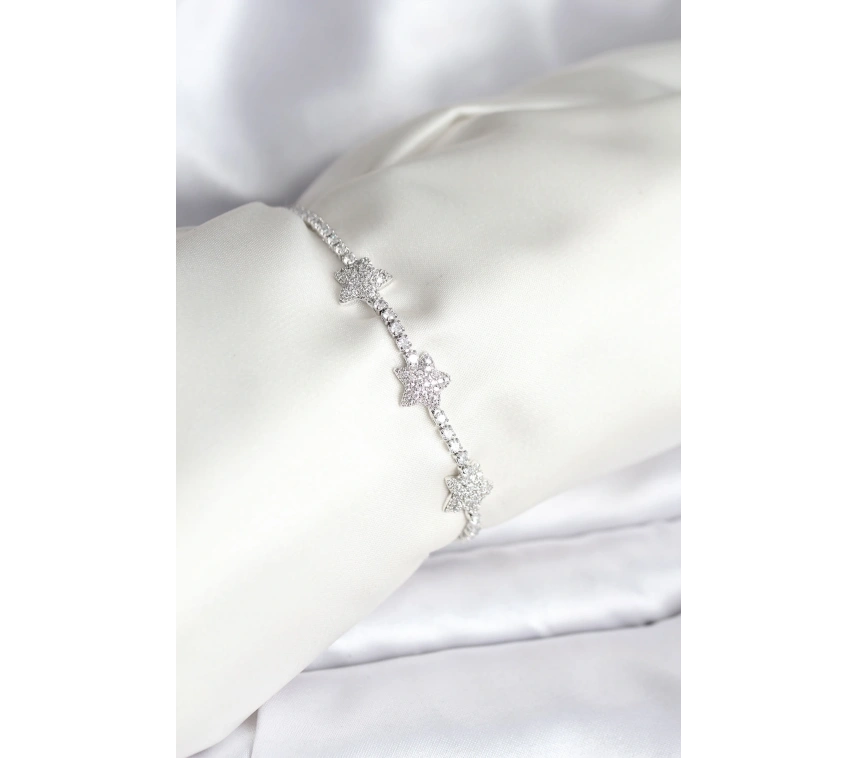 Yıldız Model Zirkon Taşlı Gümüş Renk Pirinç Su Yolu Kadın Bileklik