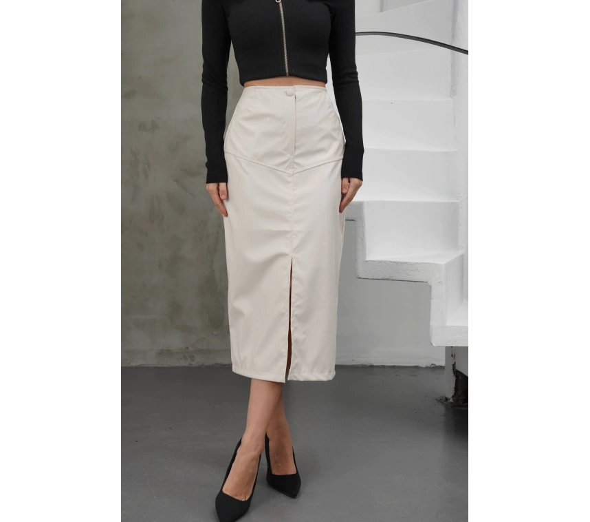 Yırtmaçlı uzun deri etek krem