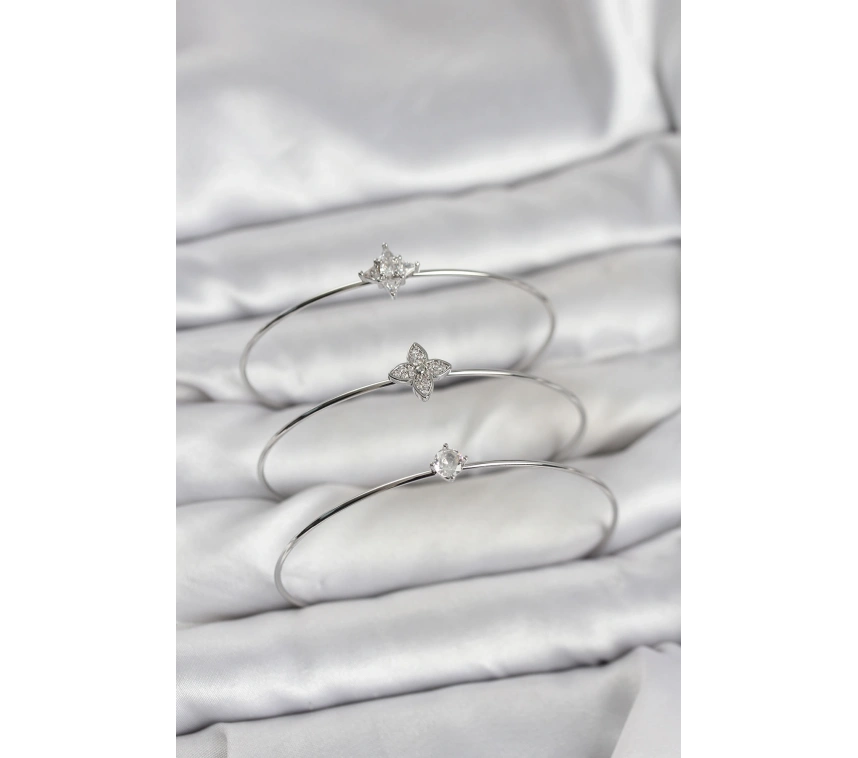 Zirkon Taşlı Gümüş Renk Yonca Model 3lü Kadın Bileklik Kombini