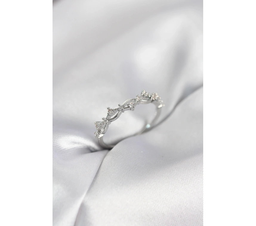 Zirkon Taşlı Pirinç Gümüş Renk Kadın Yüzük