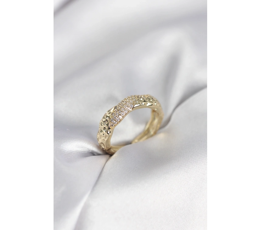 Zirkon Taşlı Puntalı Gold Renk Kadın Yüzük