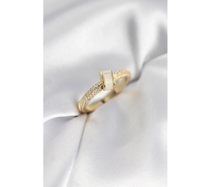 Zirkon Taşlı Sedefli Gold Renk Kadın Yüzük