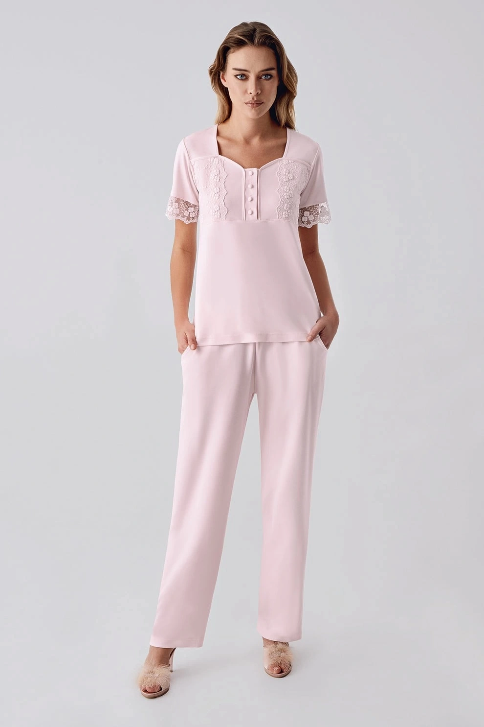 Freshness 321 Kadın Sabahlıklı Pijama Takımı