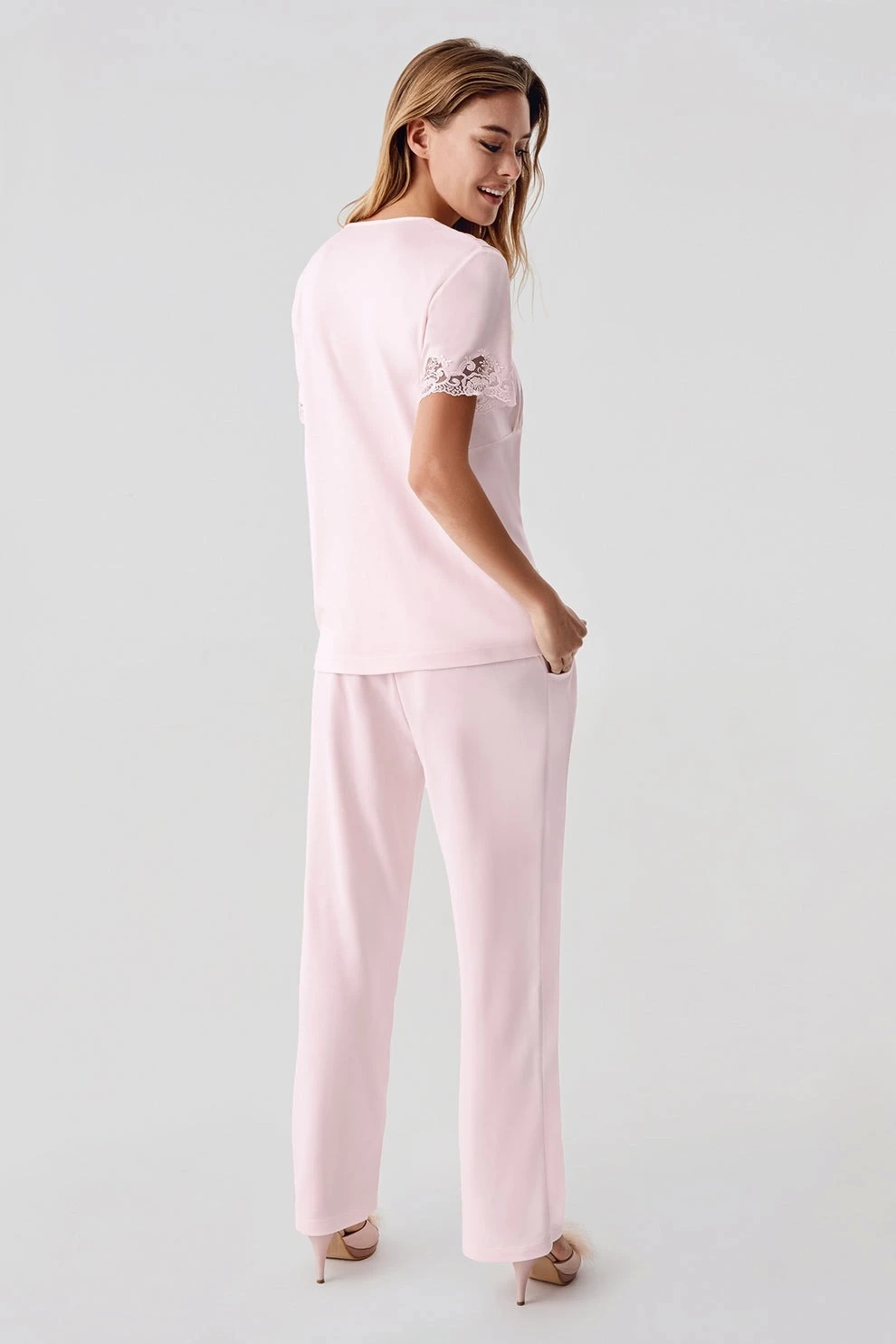 Freshness 322 Kadın Sabahlıklı Pijama Takımı