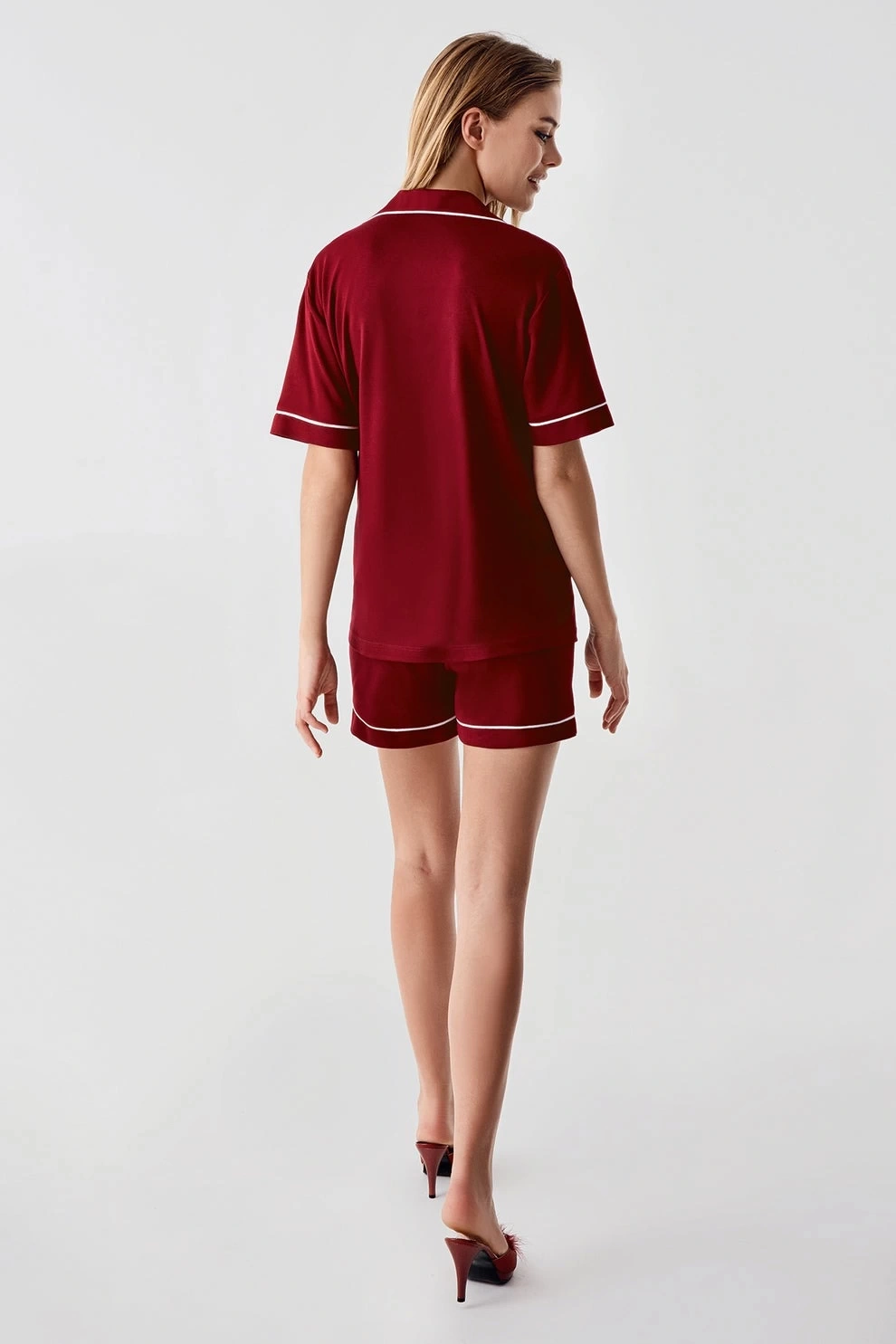 Freshness 324 Kadın 4lü Sabahlıklı Şorlu Pijama Takımı