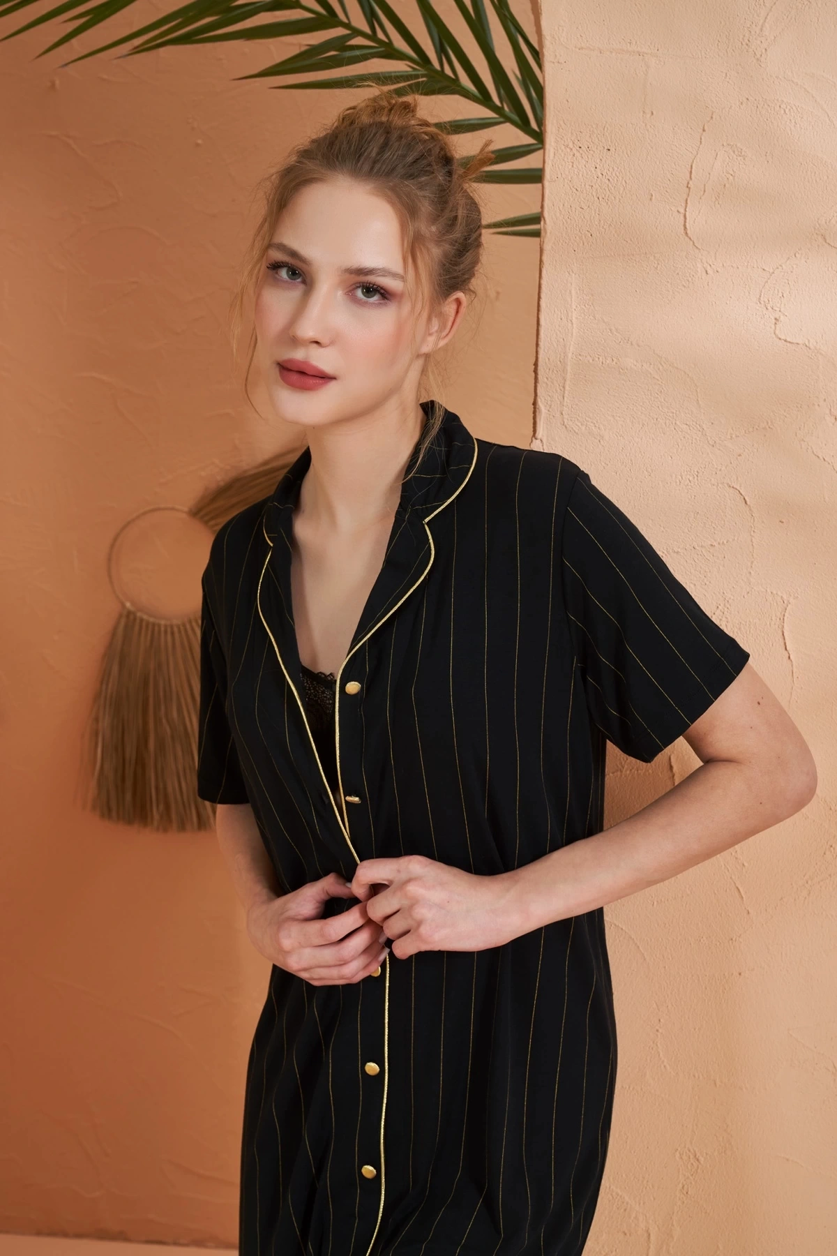 Pjs 27043 Kadın Kısa Kol Çizgili Önü Düğmeli Gecelik