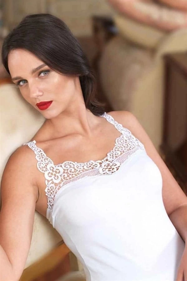Yakası Ve Askıları Güpürlü Atlet B162