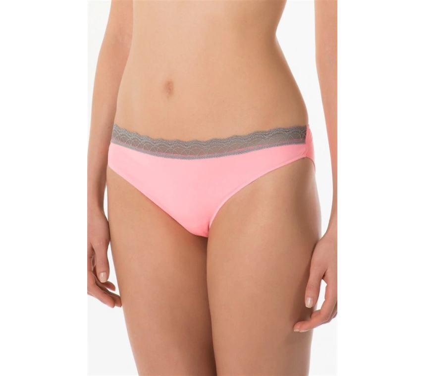 Kom Natalıe Bikini