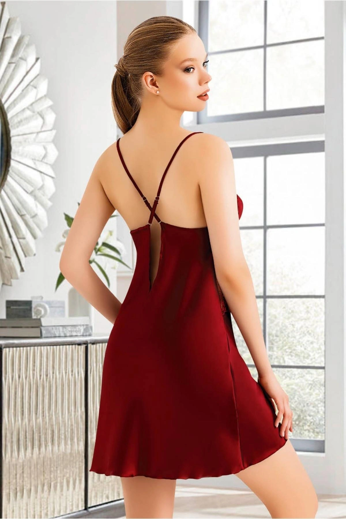 2104 Mod. - Miss Laris
