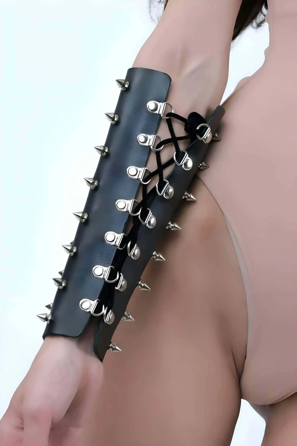 Çivi Detaylı Kol Takısı, Vücut Aksesuar Deri Harness - Brf1270