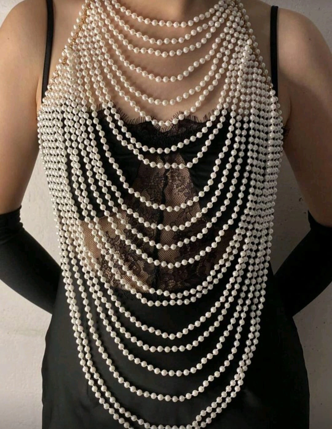 İncili Seksi Vücut Aksesuarı , Şık Bustiyer