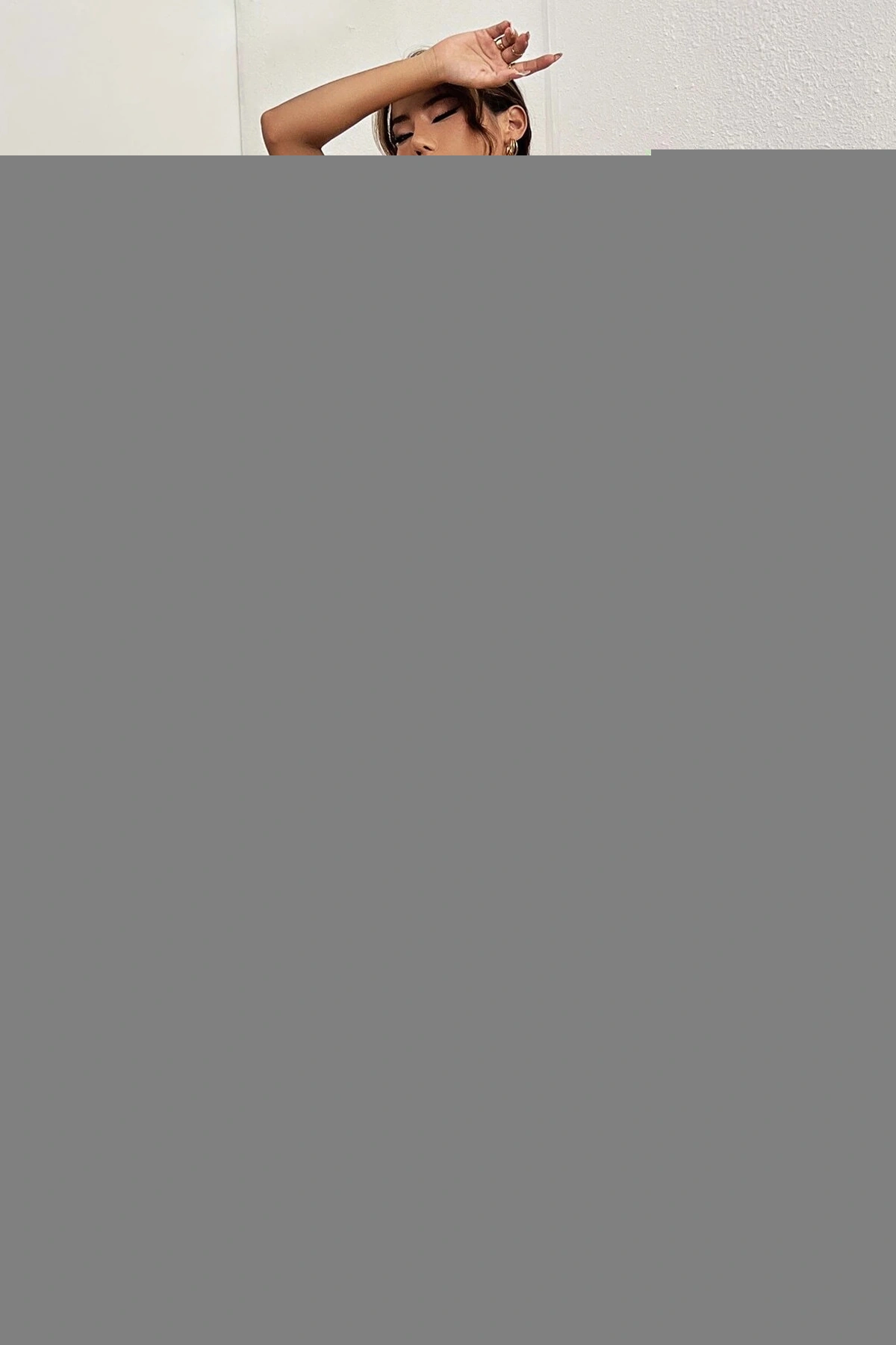 Kadın Beyaz Tek Omuzlu Çapraz Askılı Crop Top Büstiyer