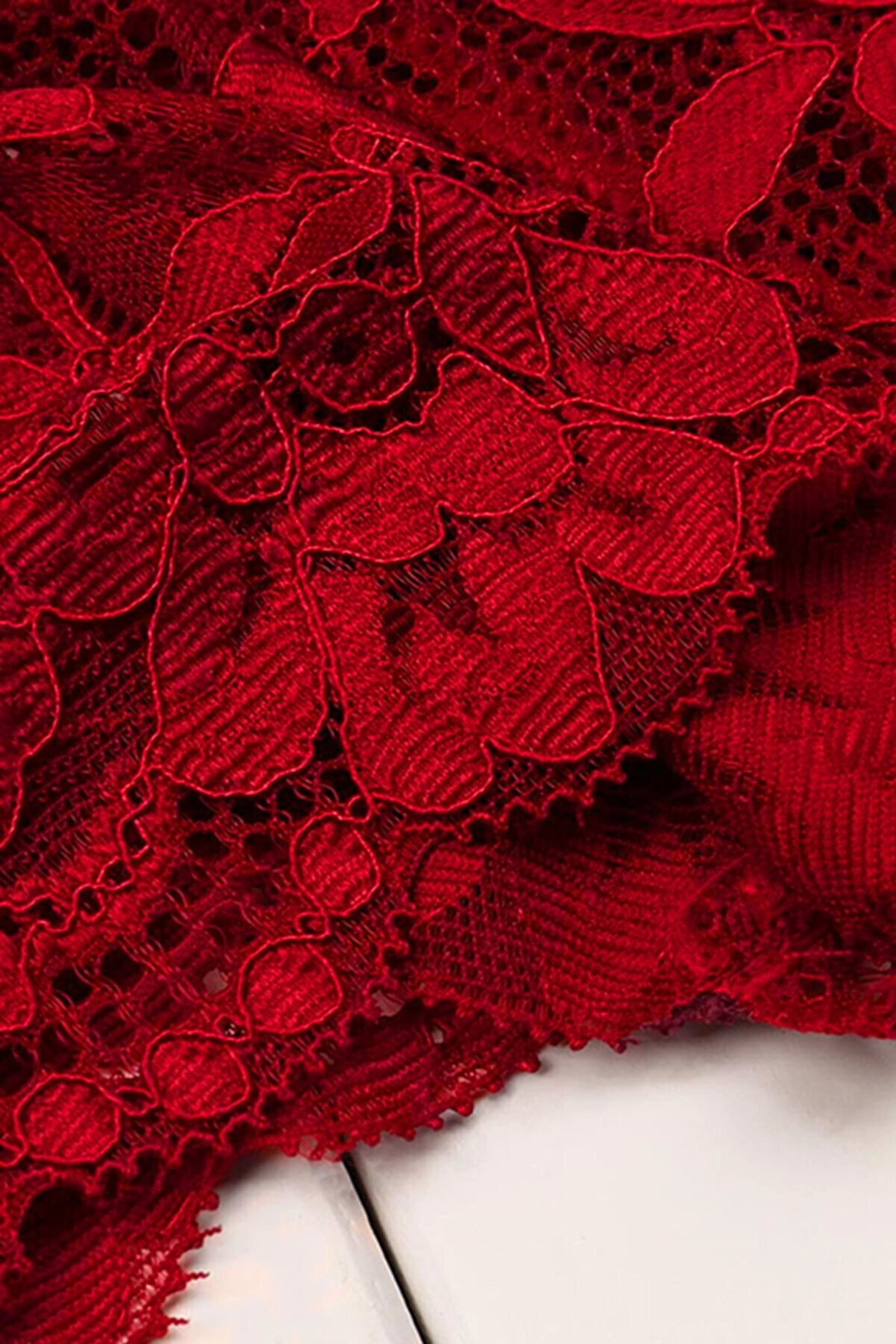 Kadın Kırmızı Dantelli & Kurdelalı Sütyen Külot Takımı