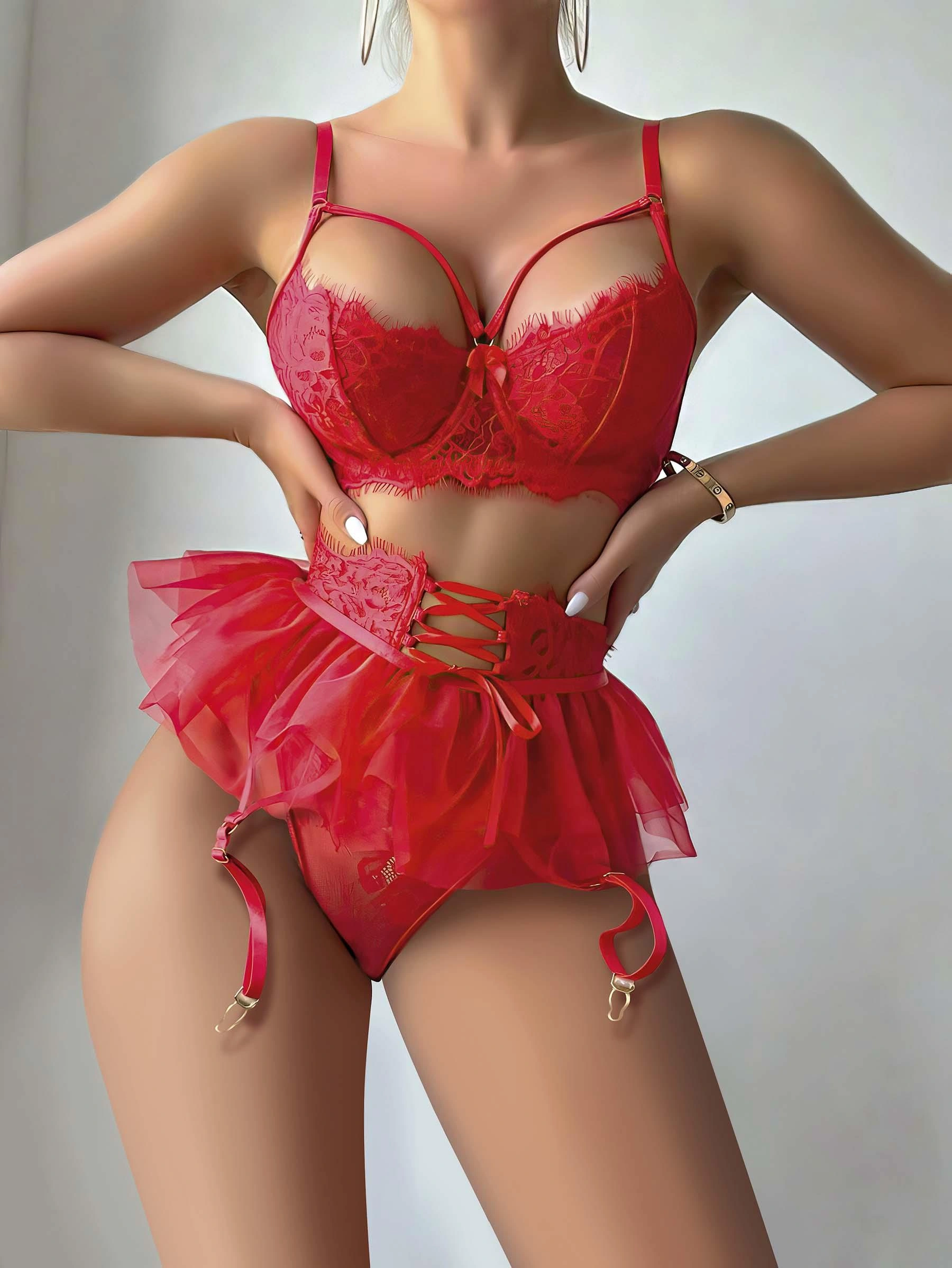 Kadın Kırmızı Etekli Fantezi Kostüm 2018