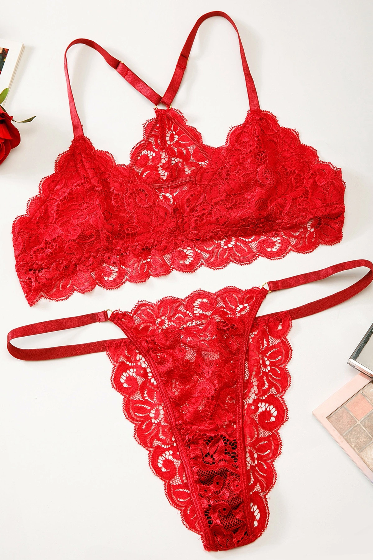 Kadın Kırmızı Sırtı Dantel Ve İp Detaylı Şık Sütyen Külot Takımı