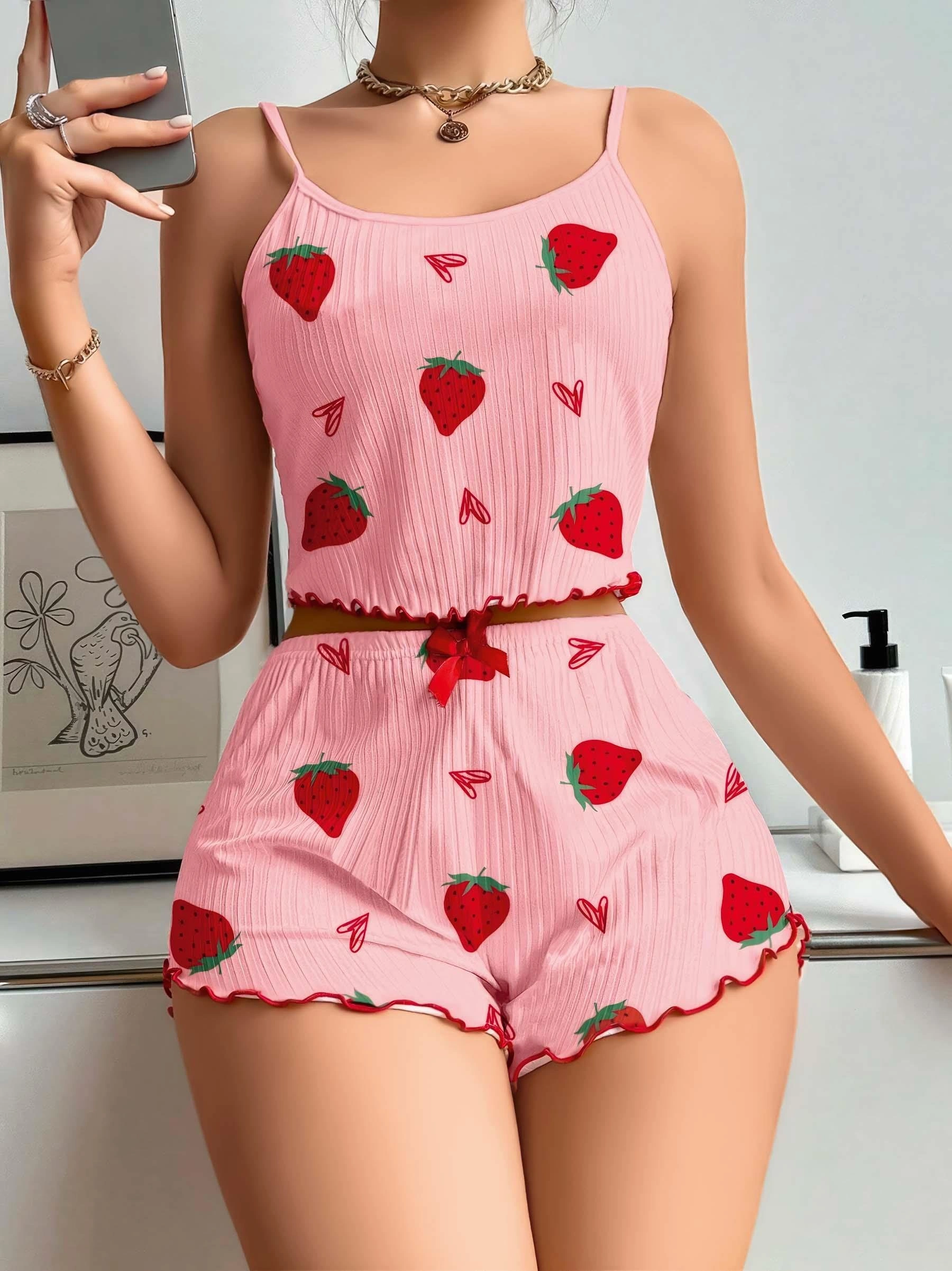 Kadın Pembe Çilek Desenli Şortlu Pijama Takımı 5056