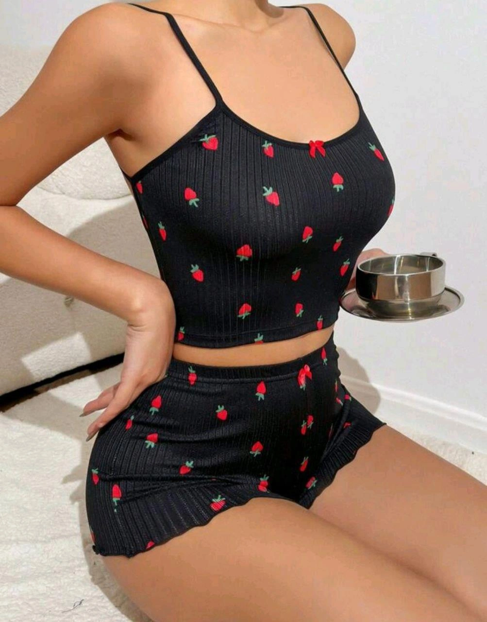 Kadın Siyah Çilek Desenli Seksi Gecelik Takım 6644