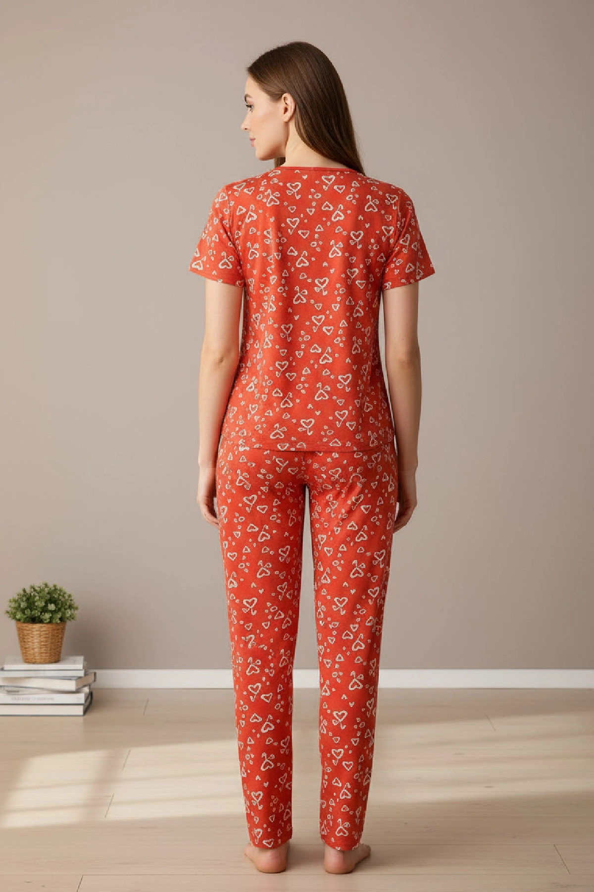 Kadın Turuncu Kalp Desenli Fiyonklu Kısa Kollu Uzun Pijama Takımı