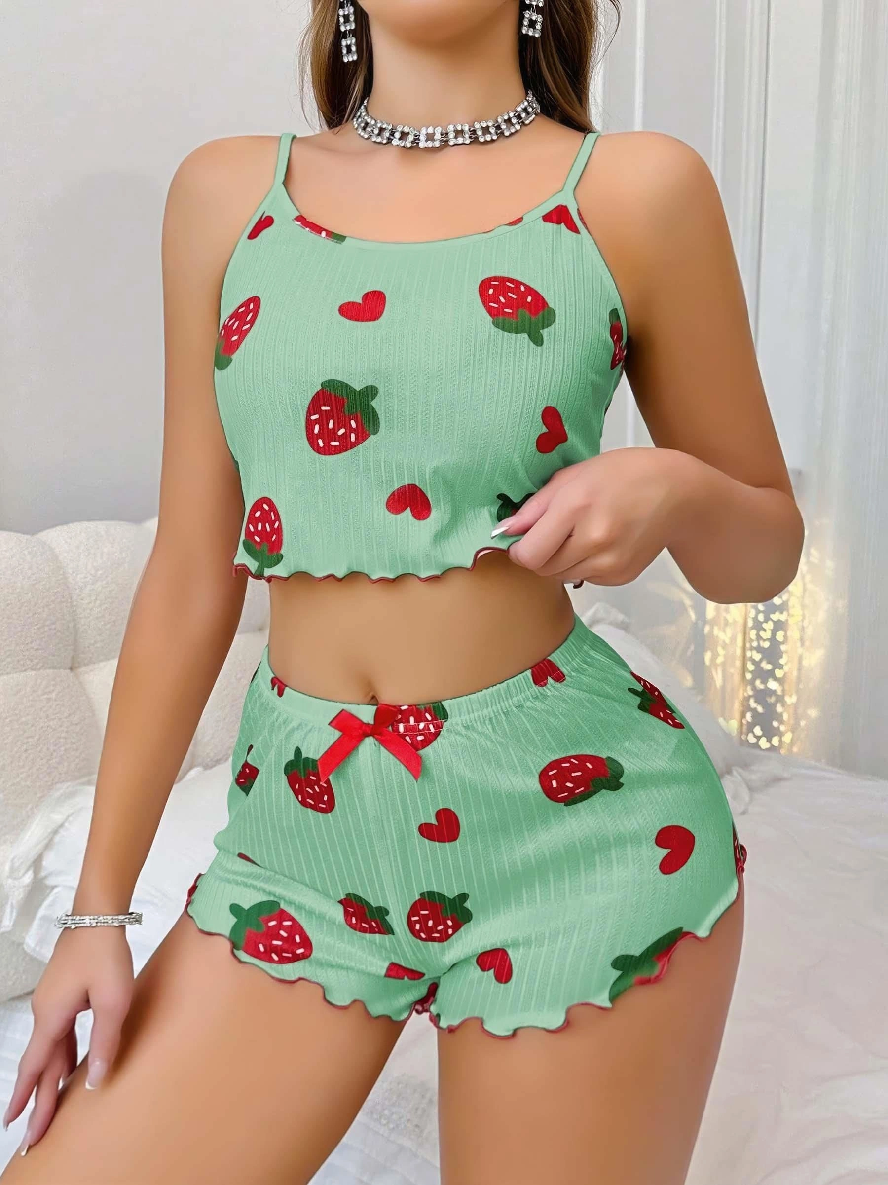 Kadın Yeşil Çilek Desenli Şortlu Pijama Takımı 5060