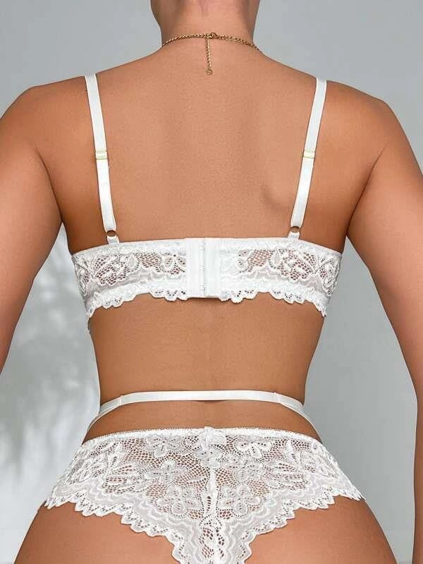 Kalp Aksesuarlı Dantelli Fantezi Beyaz Jartiyer Takım