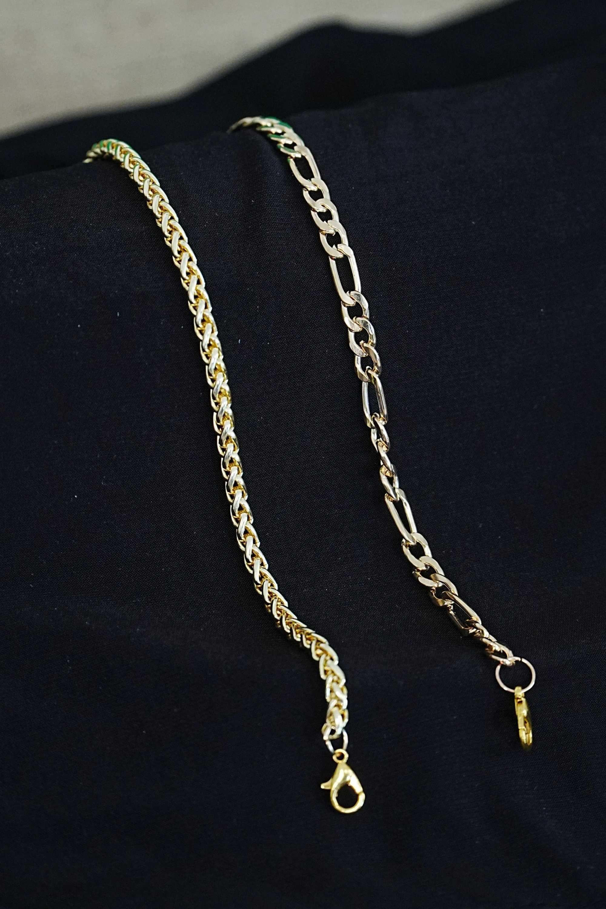 Kombin Bileklik Gold Renk Şavin ve Burgu Model