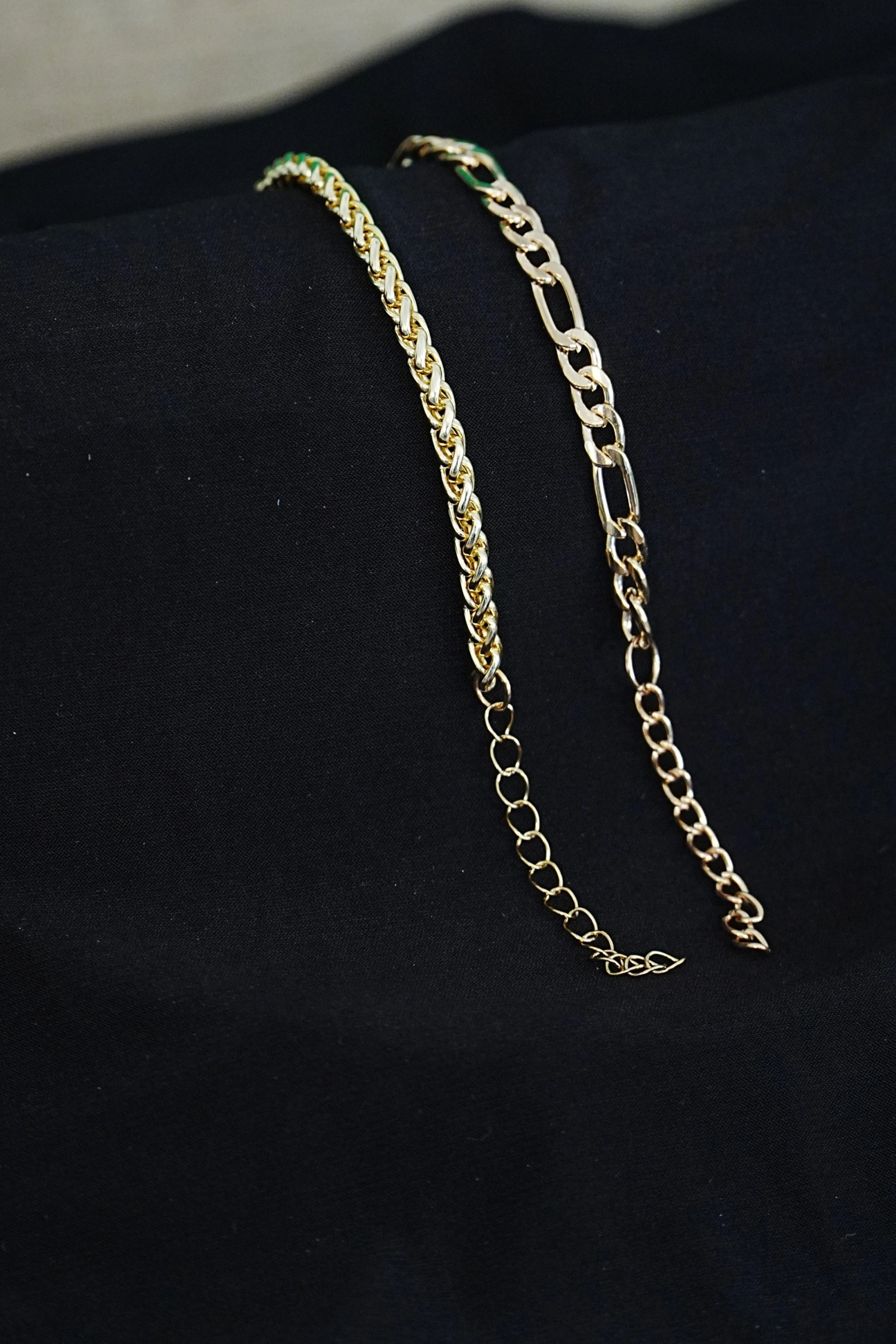 Kombin Bileklik Gold Renk Şavin ve Burgu Model