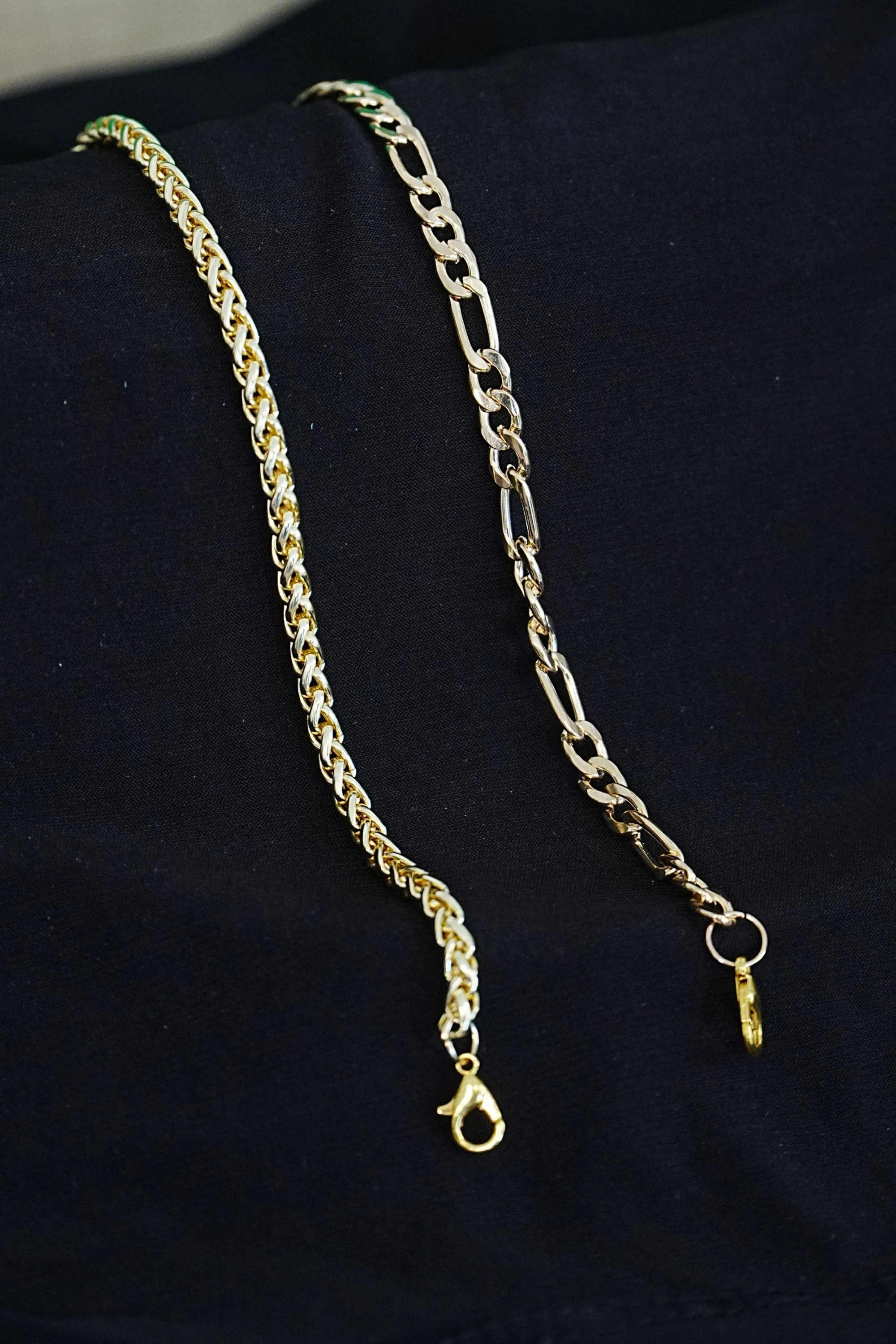 Kombin Bileklik Gold Renk Şavin ve Burgu Model