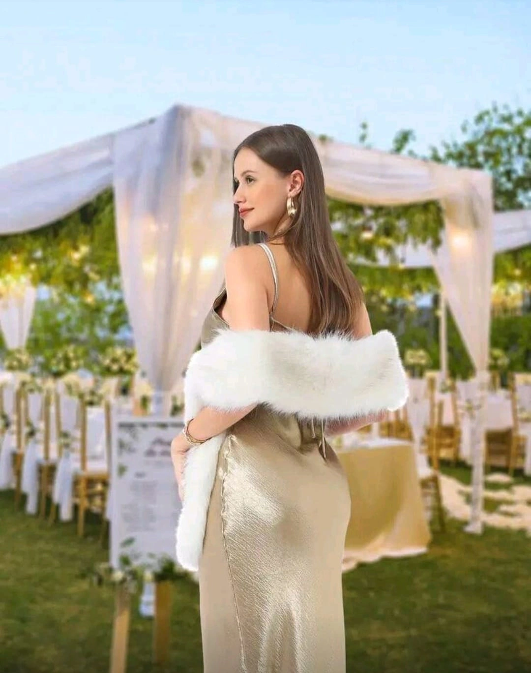 Kürk Orijinal Beyaz Seksi Omuzluk Şık Kürk