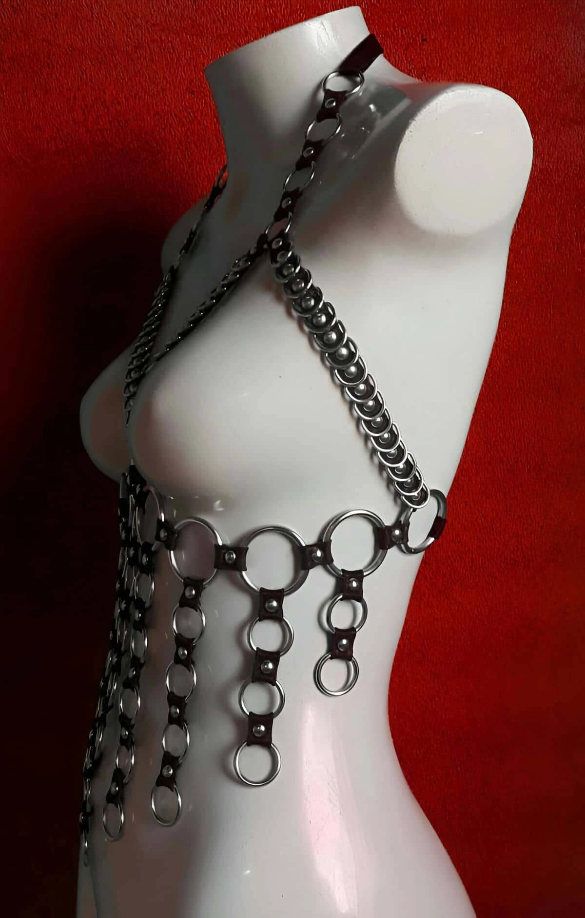 Lastik Seksi Büstiyer - Göğüs Açık Bırakan Büstiyer Lastik Harness - Brf567