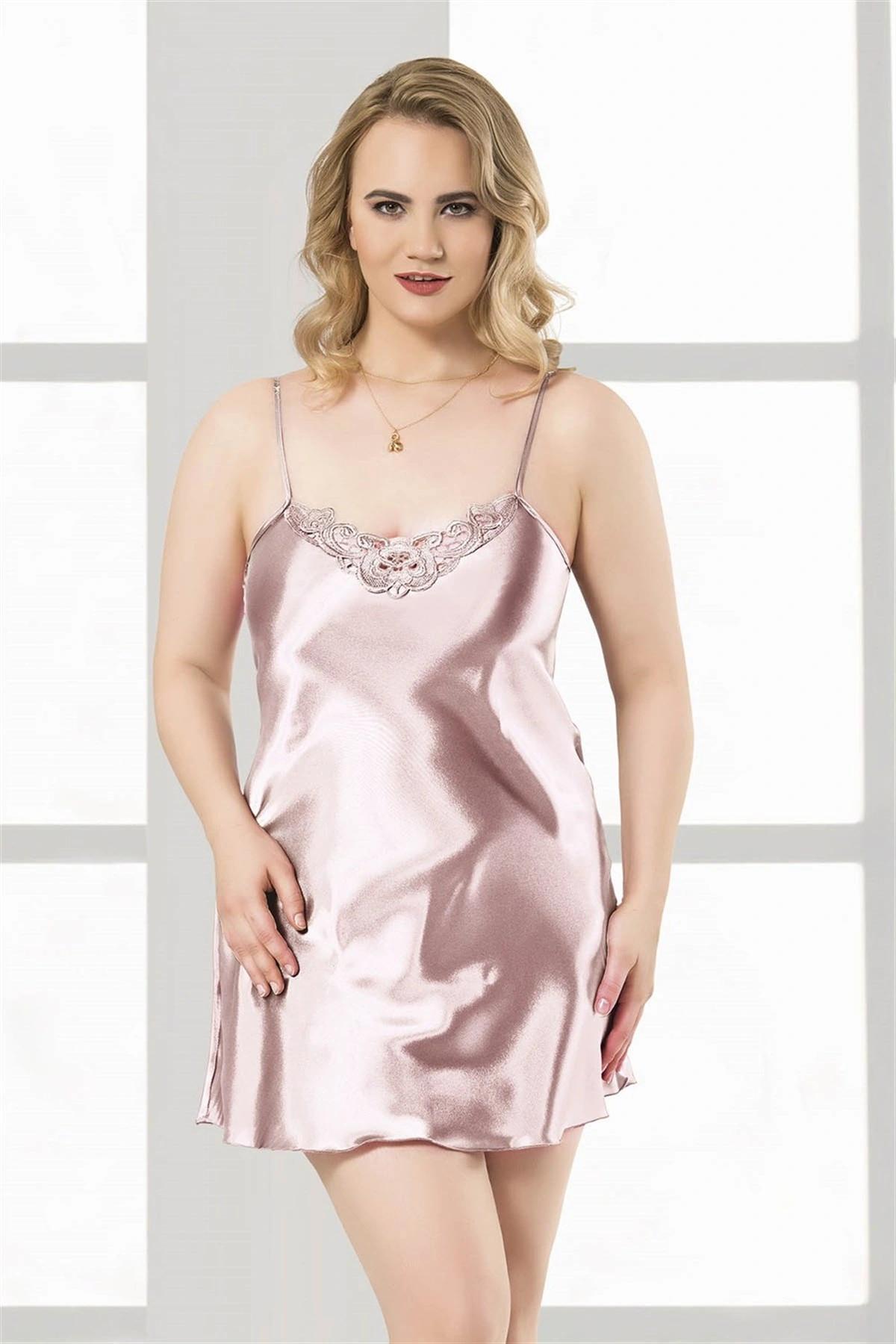 Lesca  Büyük Beden Somon Kısa Saten Gecelik