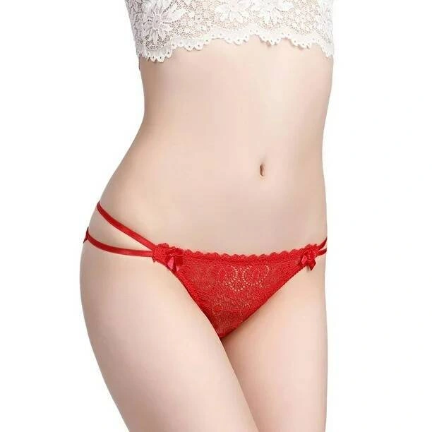 Lesca Çapraz Bant Detaylı Dantelli String Külot