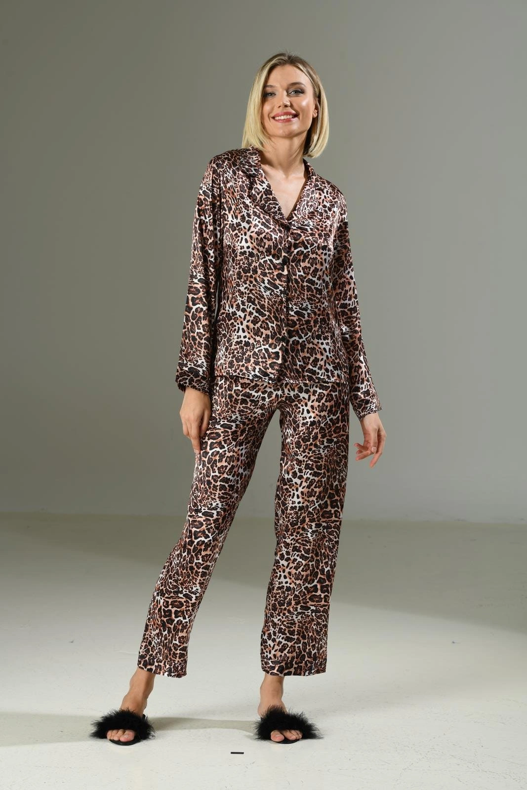 Lesca Leopar Desen Yumuşak Dokulu Saten Gecelik Takımı