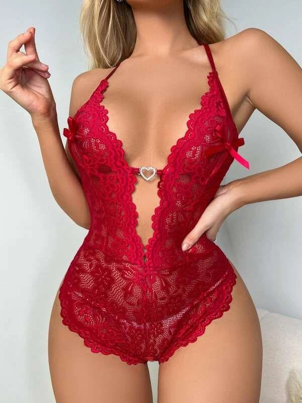 Metal Kalp Aksesuarlı Fantezi Dantelli Kırmızı Body