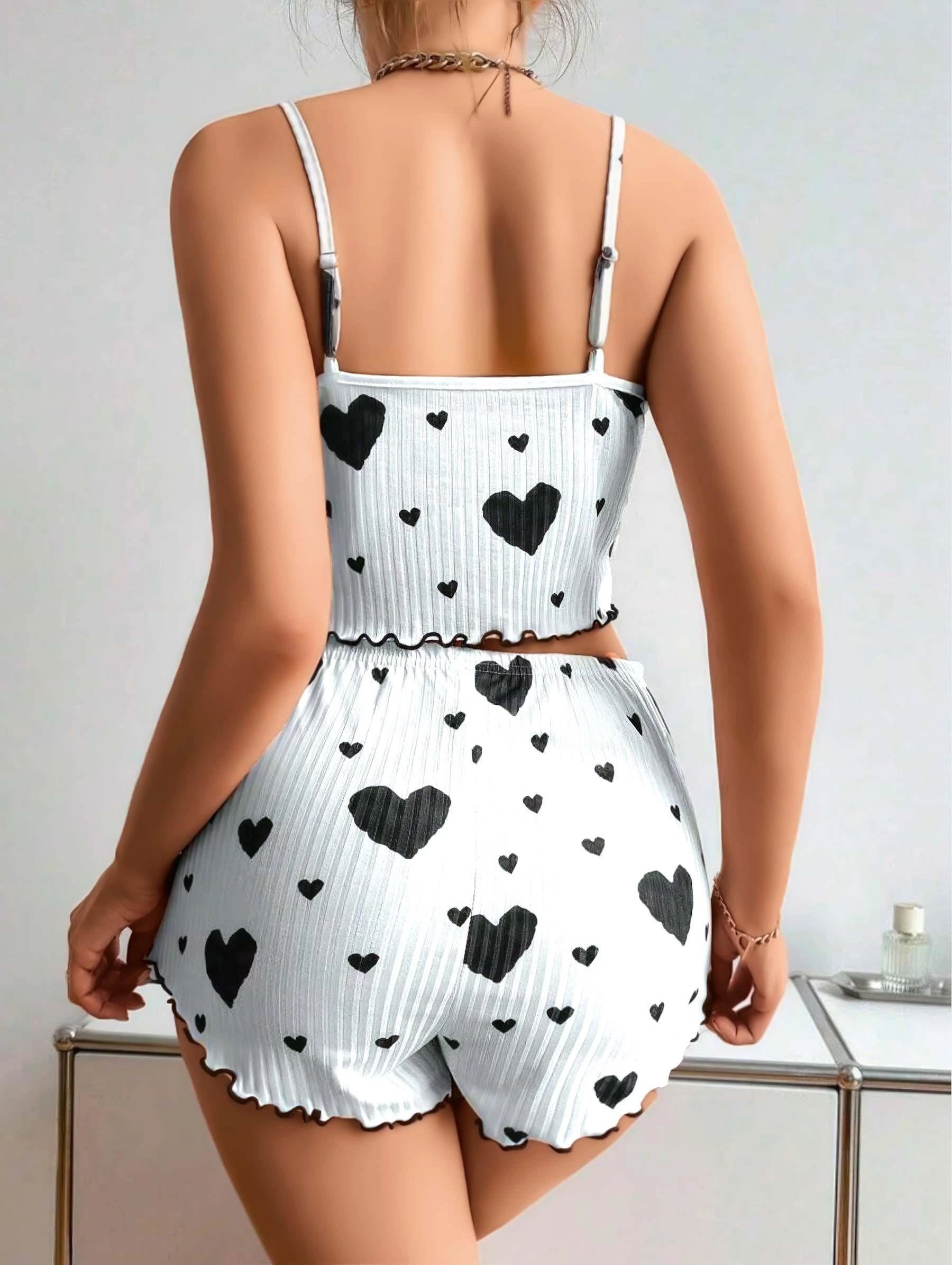 Pamuklu Beyaz Üstüne Siyah Kalp Desen Fitilli Askılı Şortlu Pijama Takımı