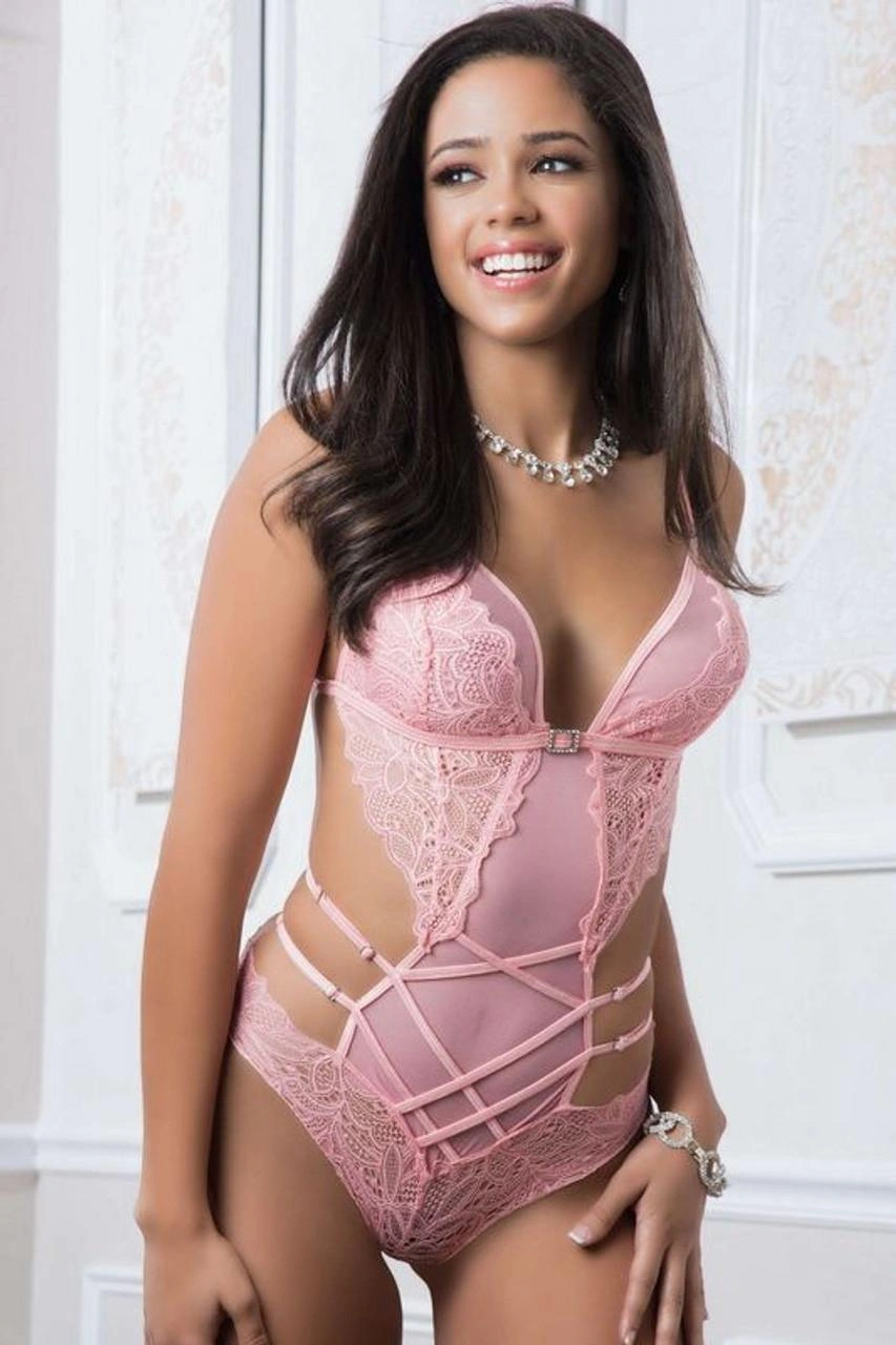 Pembe Dantel İşlemeli Maskeli Fantezi Body