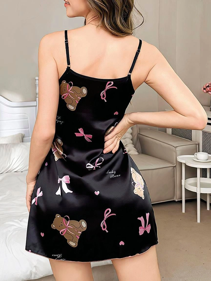 Siyah İnce Askılı Ayıcık Desenli Saten Mini Gecelik