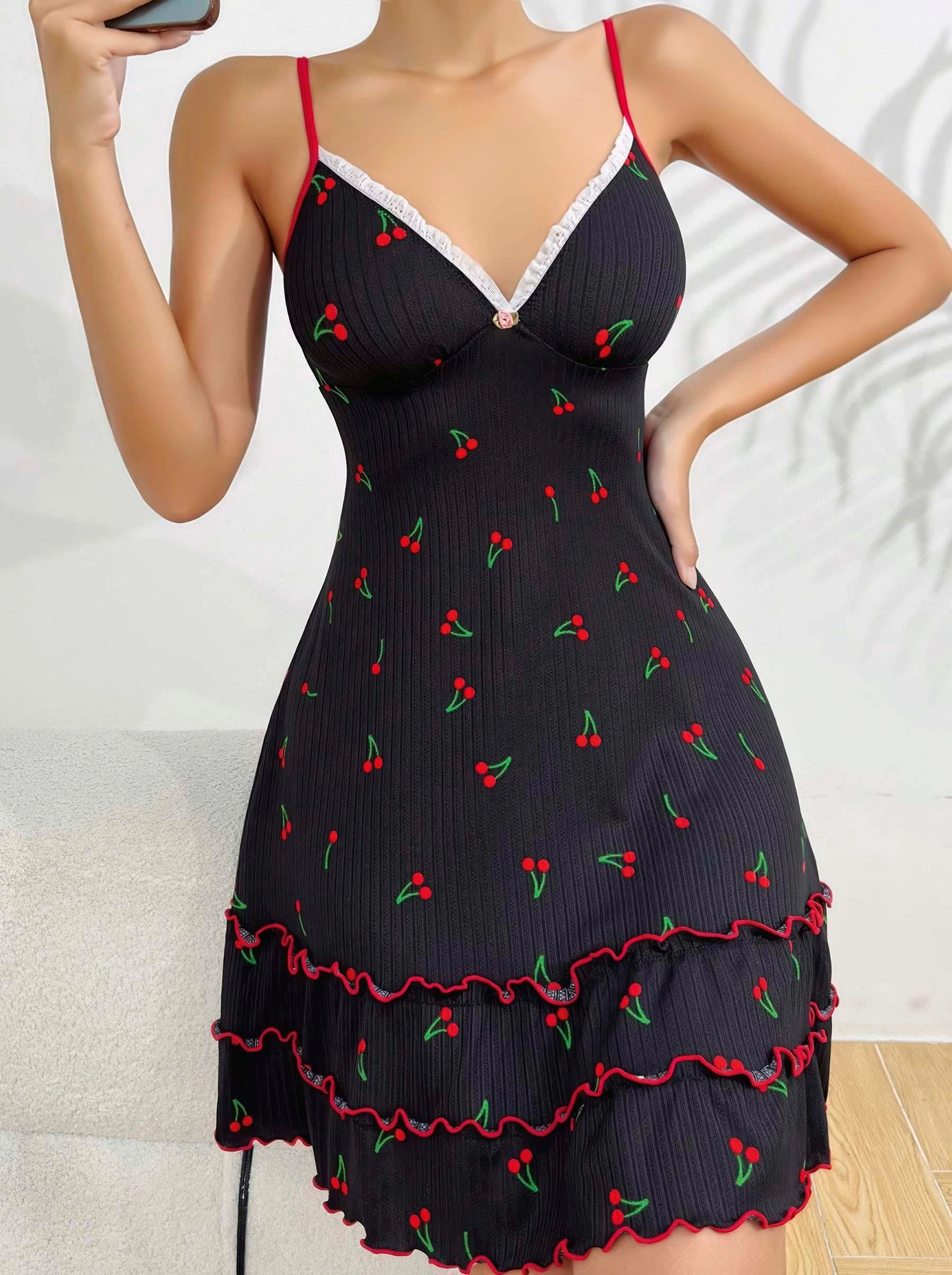 Siyah Kiraz Baskılı  Akılı Gecelik 5110