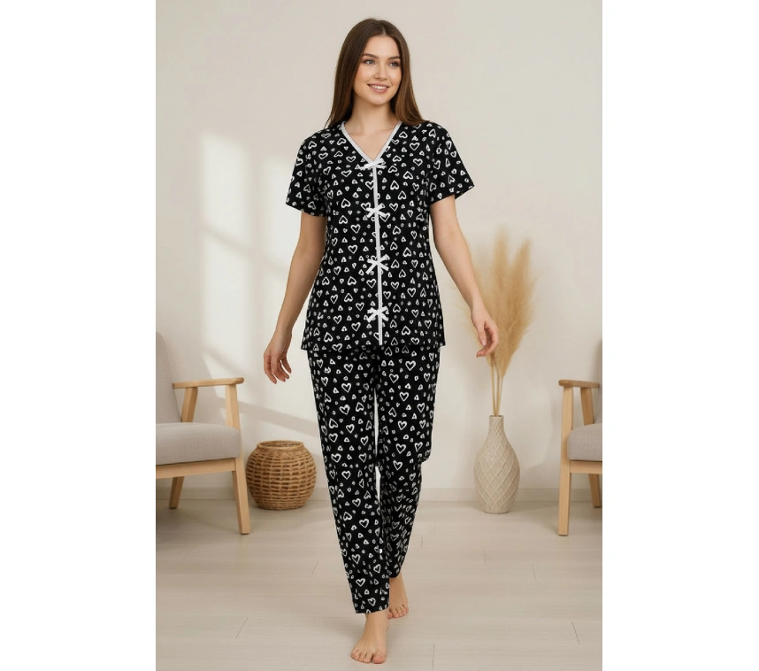 Kadın Siyah Kalp Desenli Fiyonklu Kısa Kollu Uzun Pijama Takımı
