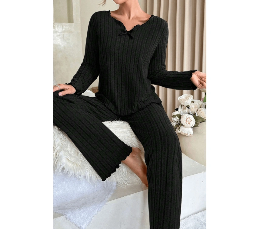 Kadın Siyah Uzun Kollu Fiyonklu Yuvarlak Yaka Mevsimlik Pijama Takımı